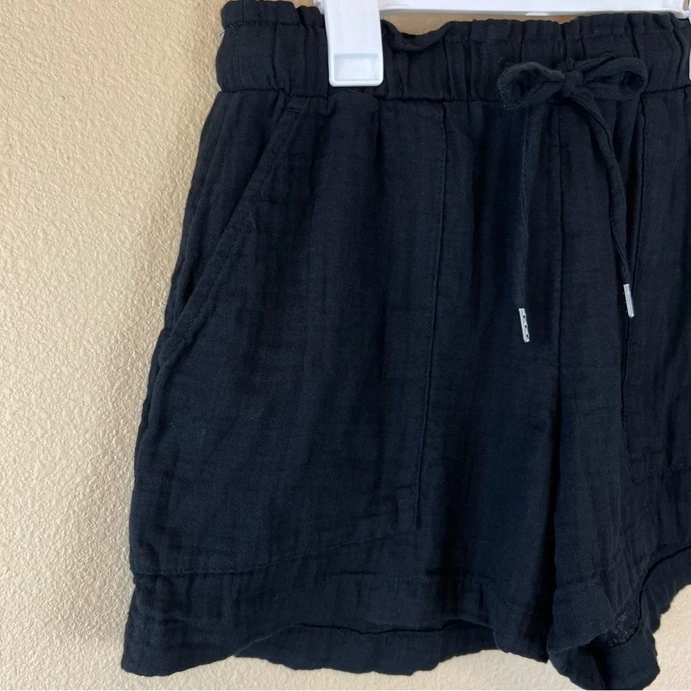 gap black crinkle gauze shorts